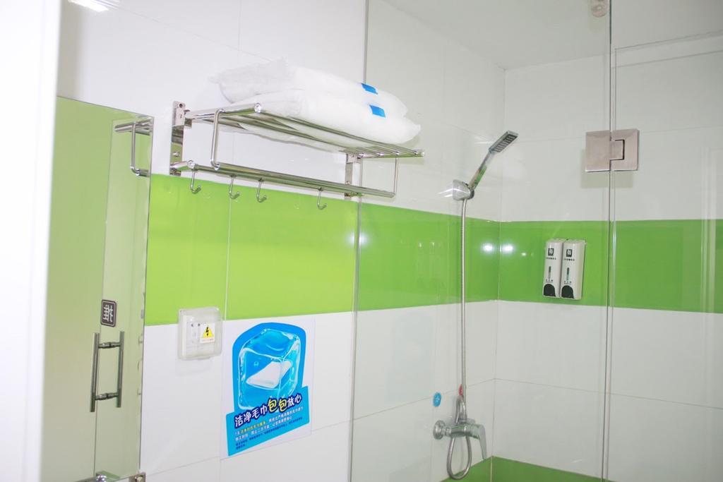 7Days Inn Shenzhen Da Fen You Hua Cun מראה חיצוני תמונה