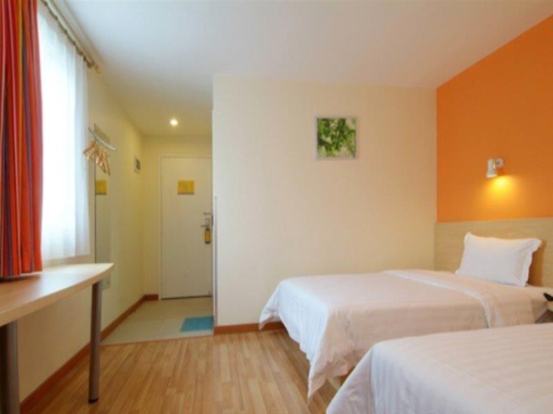 7Days Inn Shenzhen Da Fen You Hua Cun מראה חיצוני תמונה